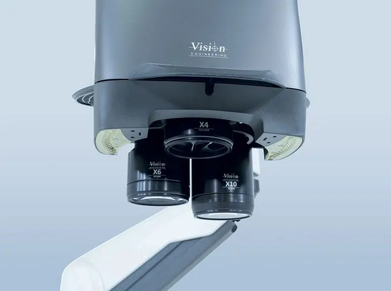 Mantis microscope showing the different lens options